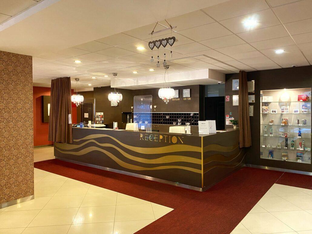 Hotel Baronka Братислава Екстериор снимка